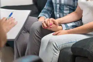 14 Honest Ways to Heal Relationships After Alcohol Addiction